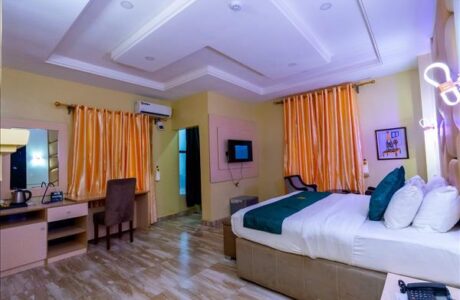 Diplomat Suite